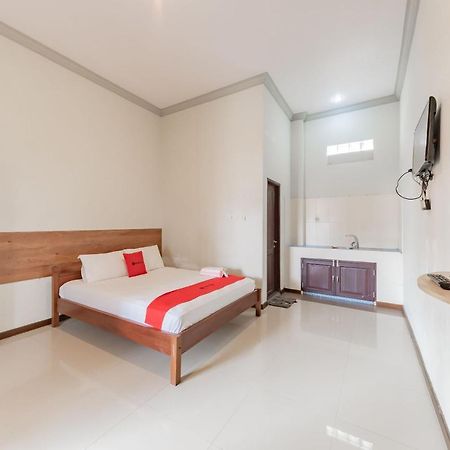 Reddoorz Near Gor Sempaja Samarinda Ξενοδοχείο Εξωτερικό φωτογραφία