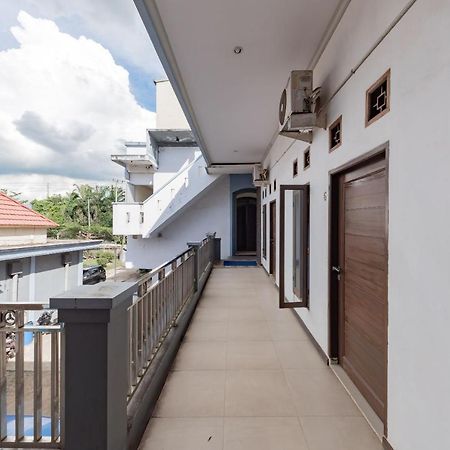 Reddoorz Near Gor Sempaja Samarinda Ξενοδοχείο Εξωτερικό φωτογραφία